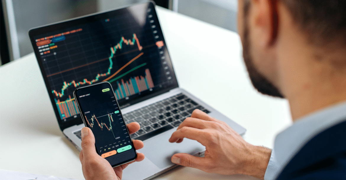 How UK Forex Brokers Leverage API Integrations for Smarter Trading